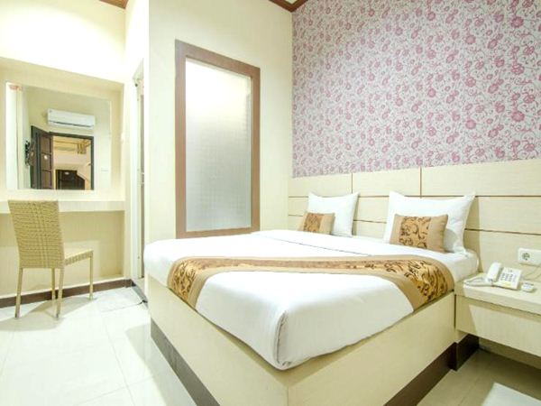 Lily guest house malang