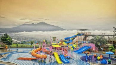 Kolam renang Batu Malang